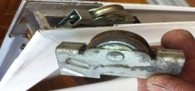 screen door roller repair in Turlock